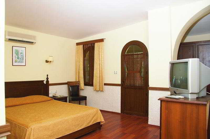 Altinsaray Hotel Kuşadası Ngoại thất bức ảnh